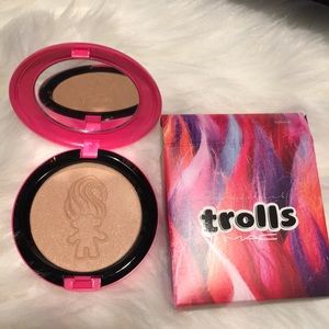 MAC Cosmetics Trolls Glow Rita